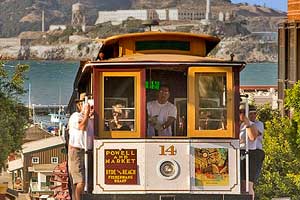cable car in san francisco